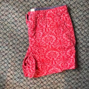 Women’s GH BASS & CO red and pink shorts